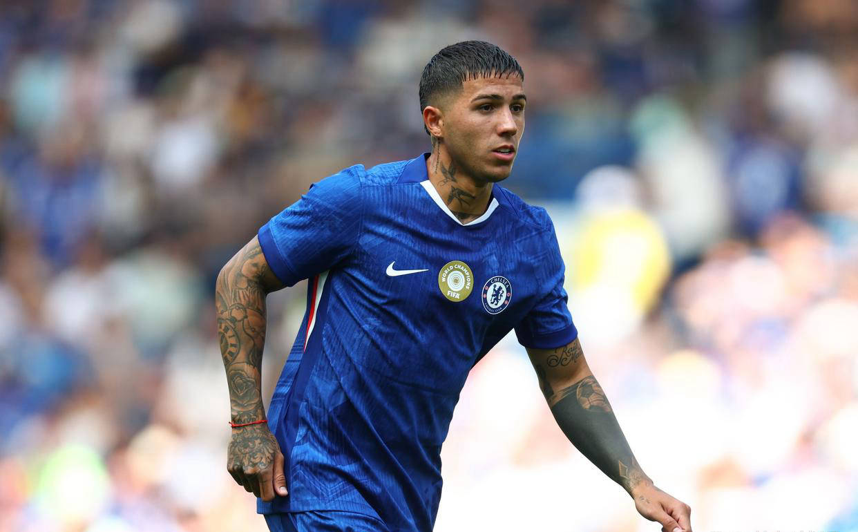 阿根廷中场恩佐示好皇马，切尔西核心未来悬念重重，或将12亿欧转战西甲